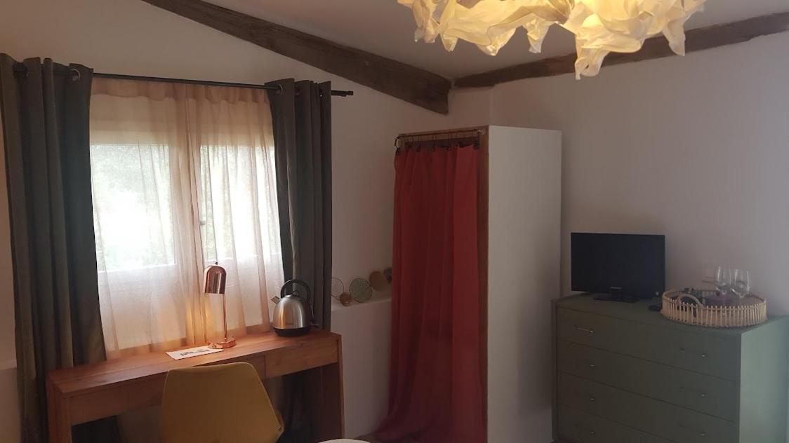 La Maison De Charlie Vaugines Ngoại thất bức ảnh