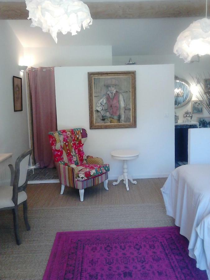 La Maison De Charlie Vaugines Ngoại thất bức ảnh